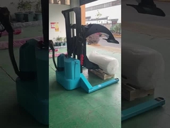 নীল রোল স্ট্যাকার