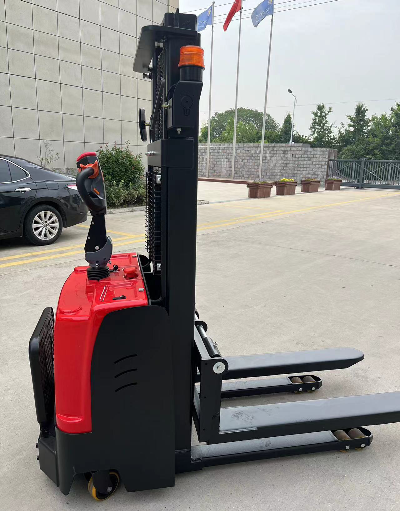 1ton 1000kg 1.5tons 1500kg Electric Ride On Stacker Pallet Stacke