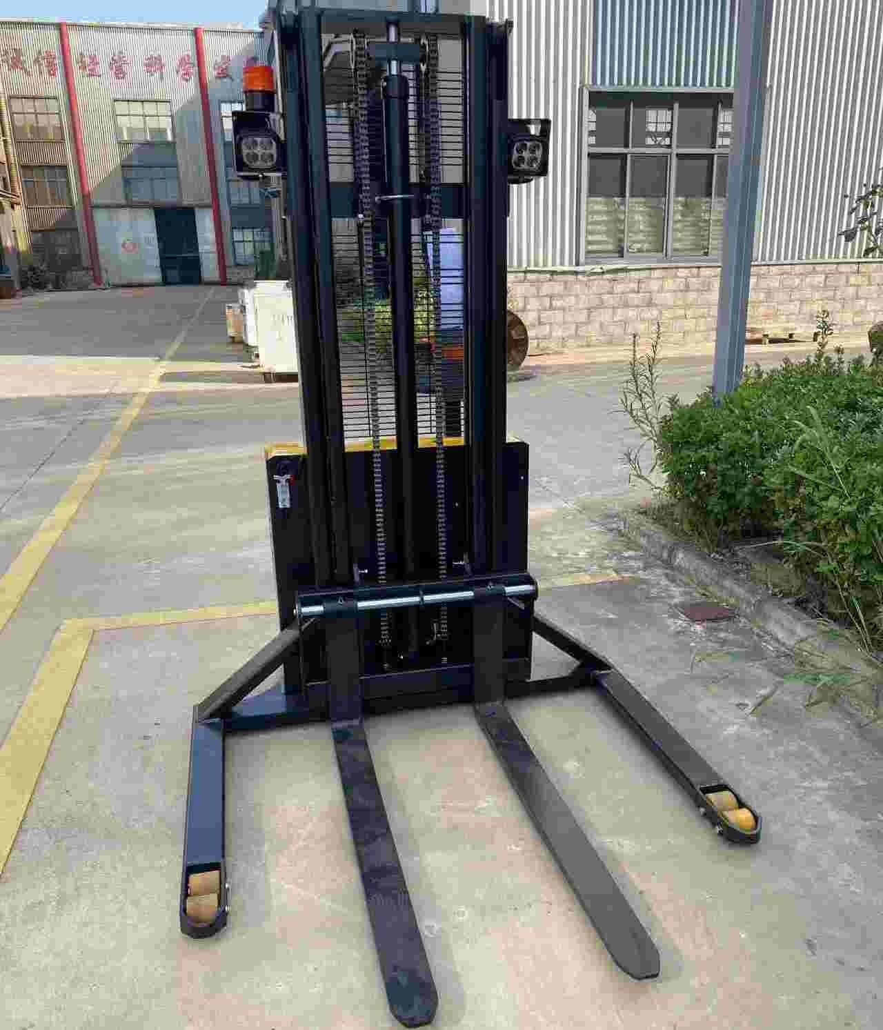 3500mm Full electric walkie stacker with widen fixed leg and forged fork used in narrow spaces