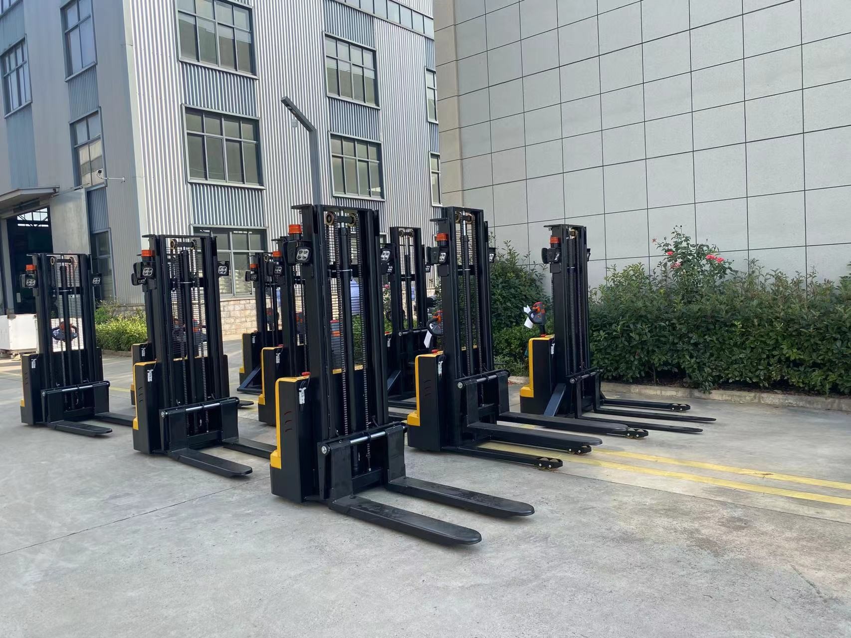 Frist Class Lifting Equipment Walkie Full Electric Lifting Stacker 1500kg 2000kg