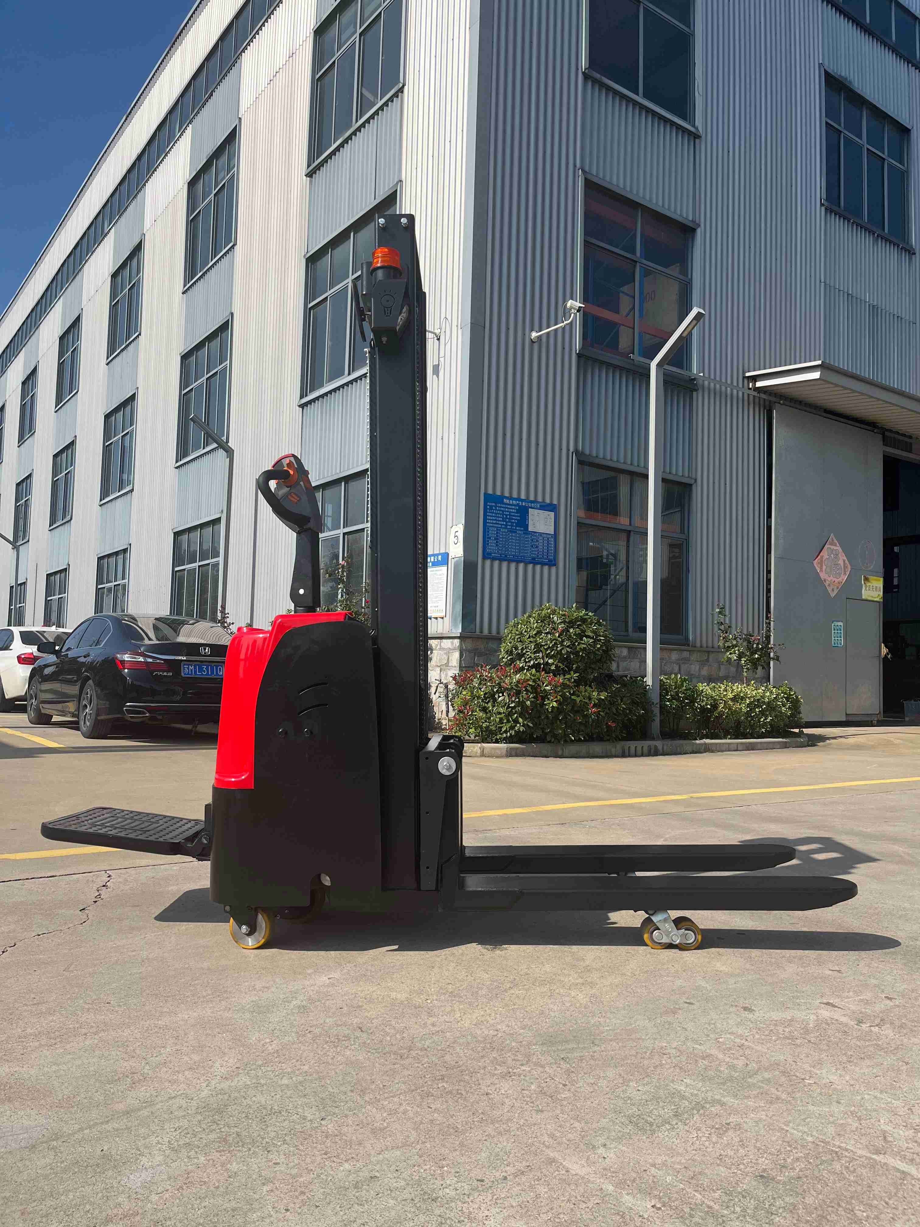 Double Lift 1 ton 1.6m 2m 2.5m 3m Electric Ride On Pallet Stacker
