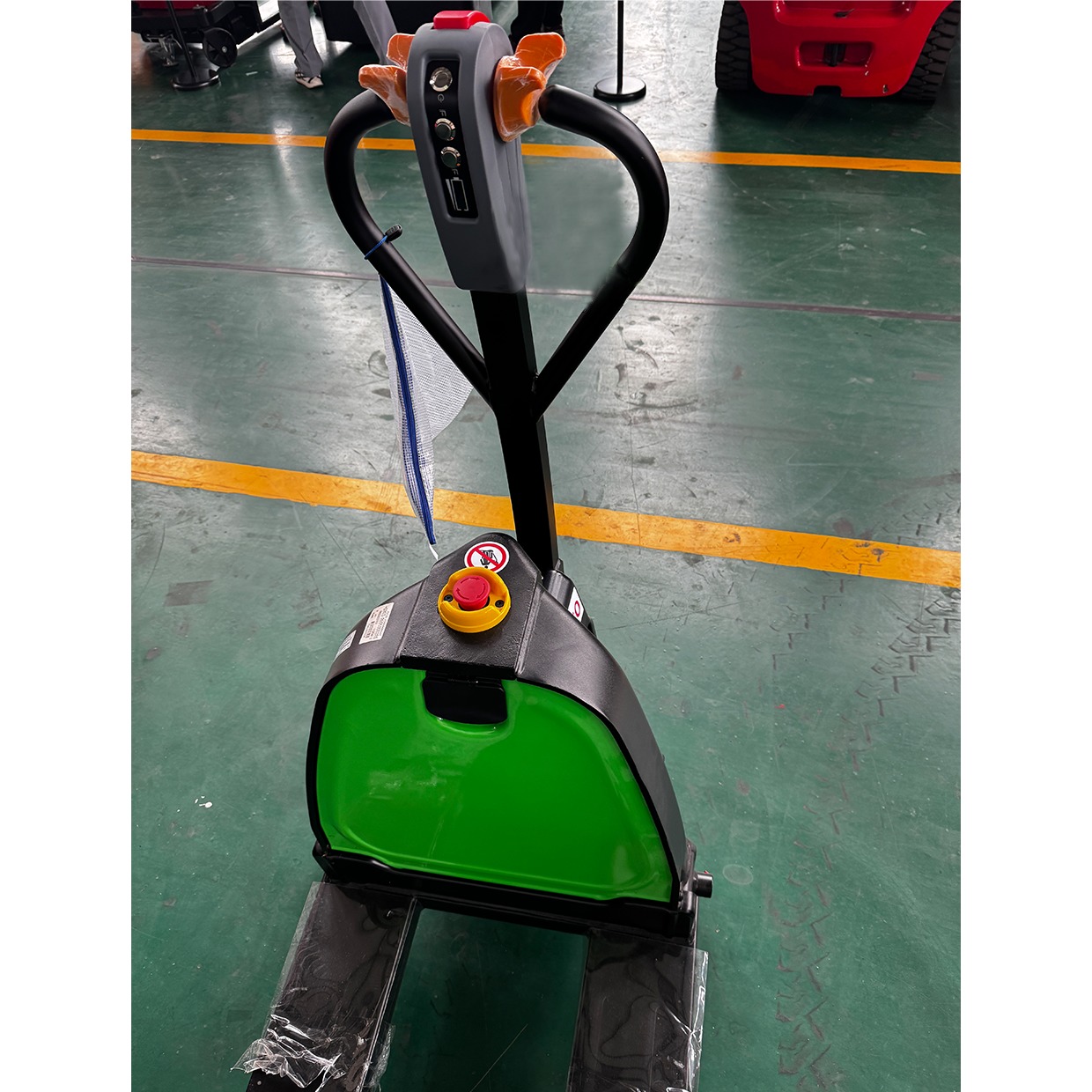 2025 Trending EP 1.5ton Electric Pallet Truck Factory Direct Sales Fatigue Free Operation Battery Power Forklift Core Motor